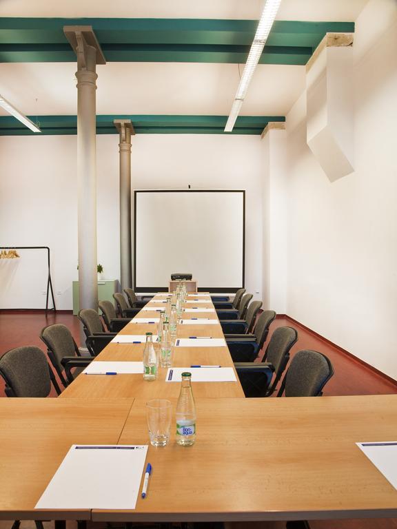 Ea Business Hotel Jihlava Kültér fotó