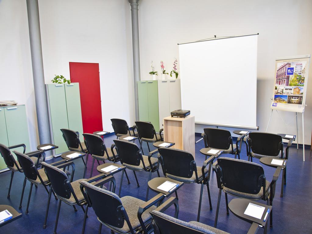 Ea Business Hotel Jihlava Kültér fotó
