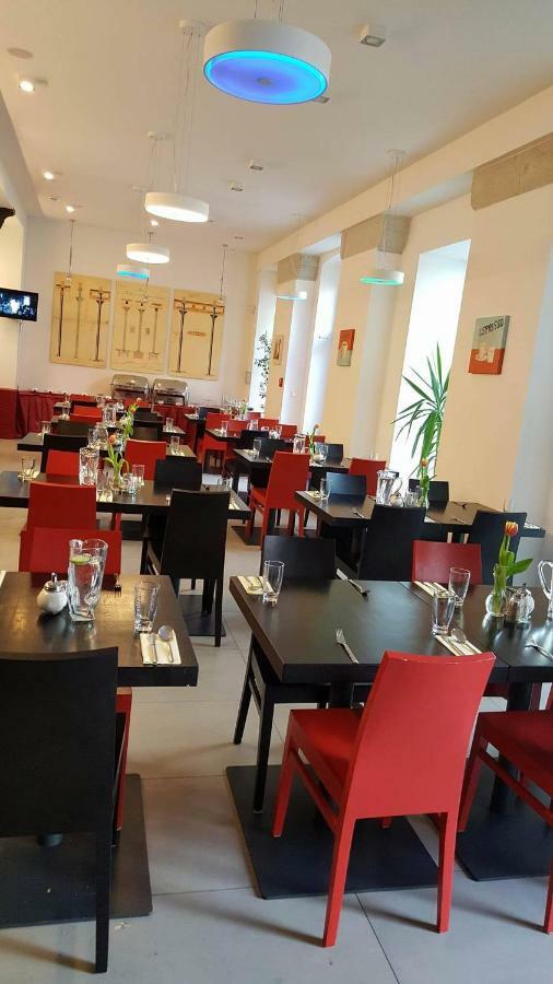 Ea Business Hotel Jihlava Kültér fotó