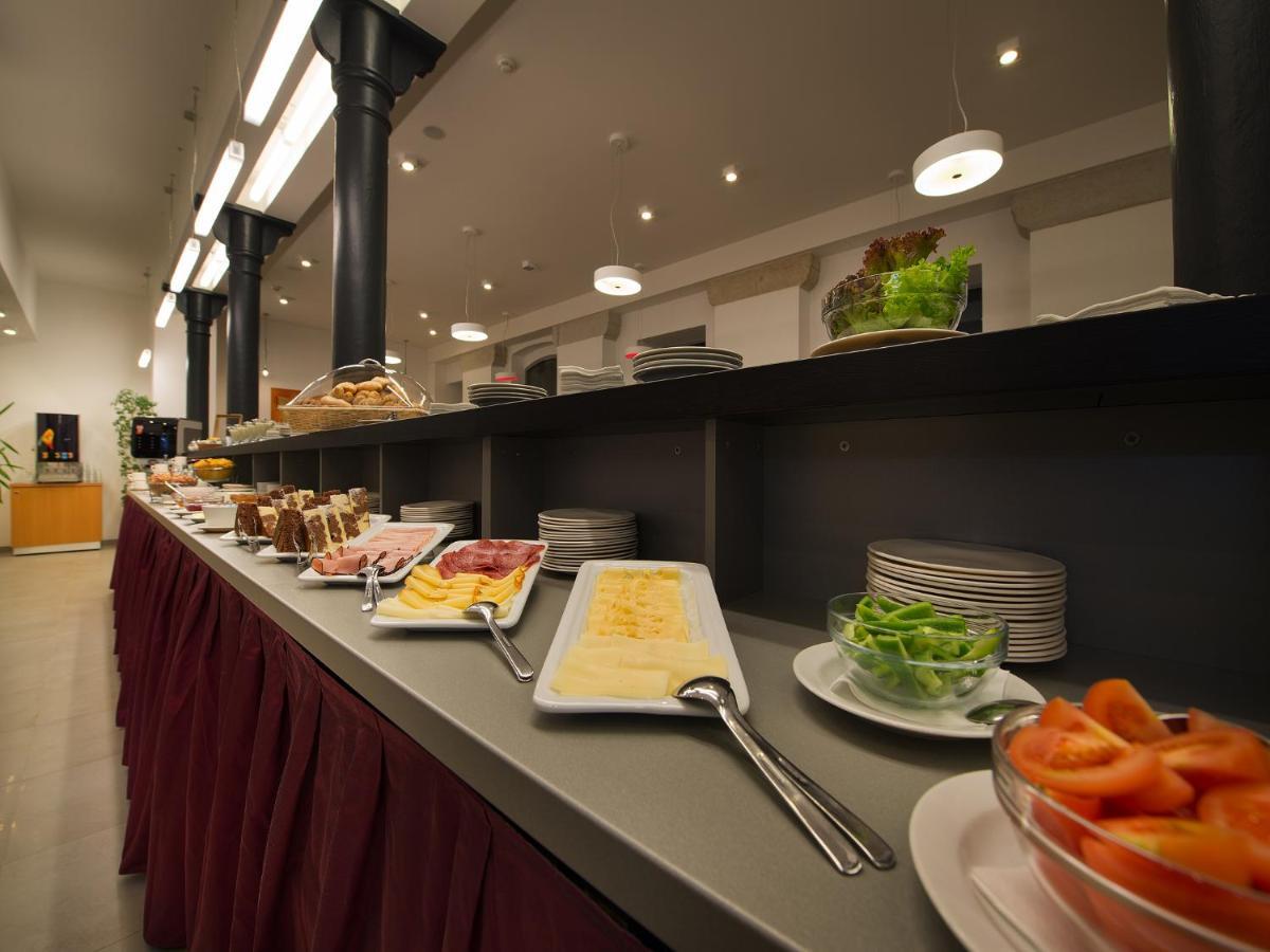 Ea Business Hotel Jihlava Kültér fotó