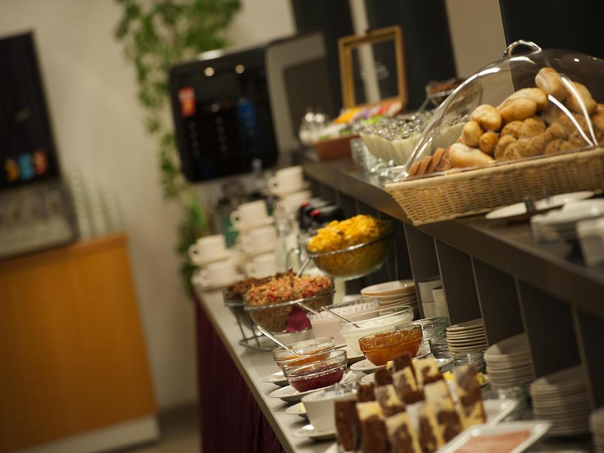 Ea Business Hotel Jihlava Kültér fotó