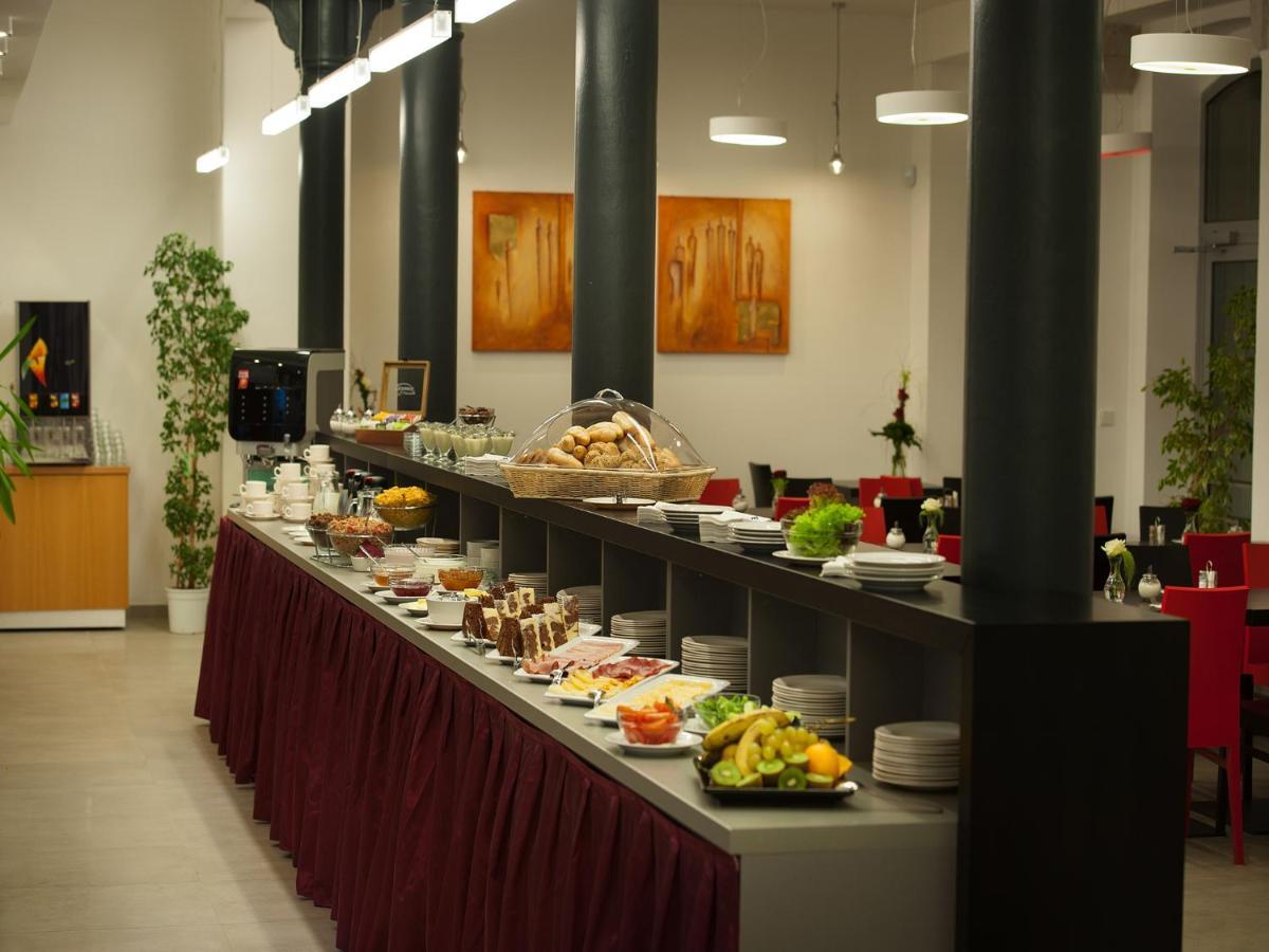 Ea Business Hotel Jihlava Kültér fotó