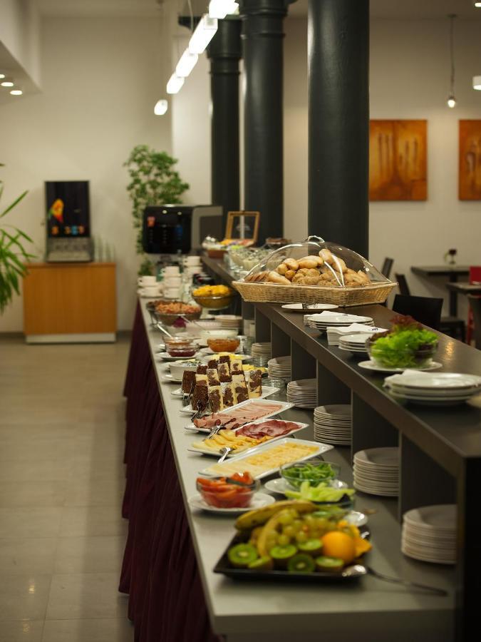 Ea Business Hotel Jihlava Kültér fotó